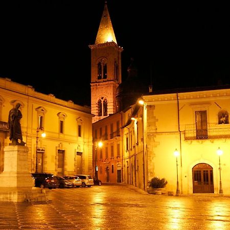 Manhattan Village Hotel Sulmona Eksteriør billede