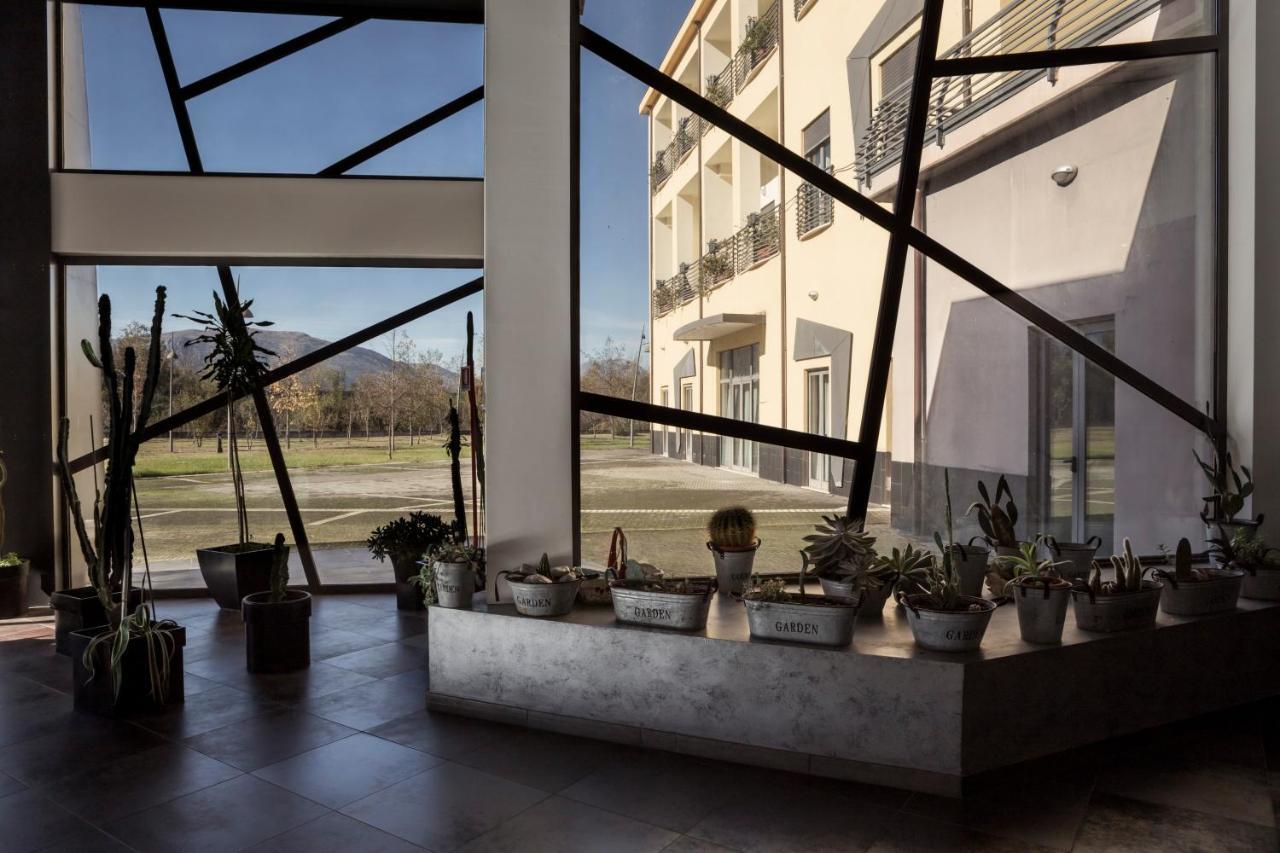 Manhattan Village Hotel Sulmona Eksteriør billede
