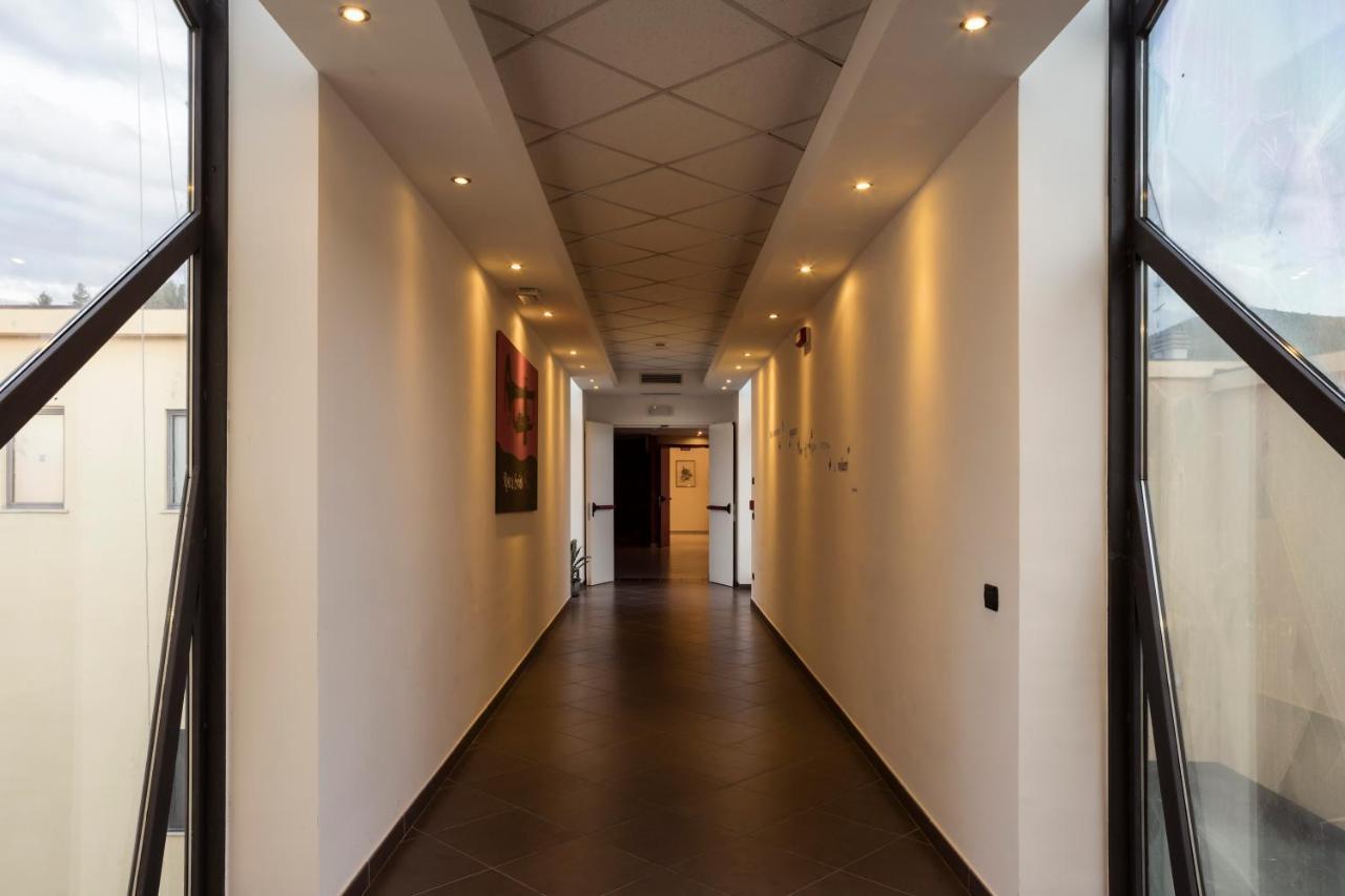 Manhattan Village Hotel Sulmona Eksteriør billede