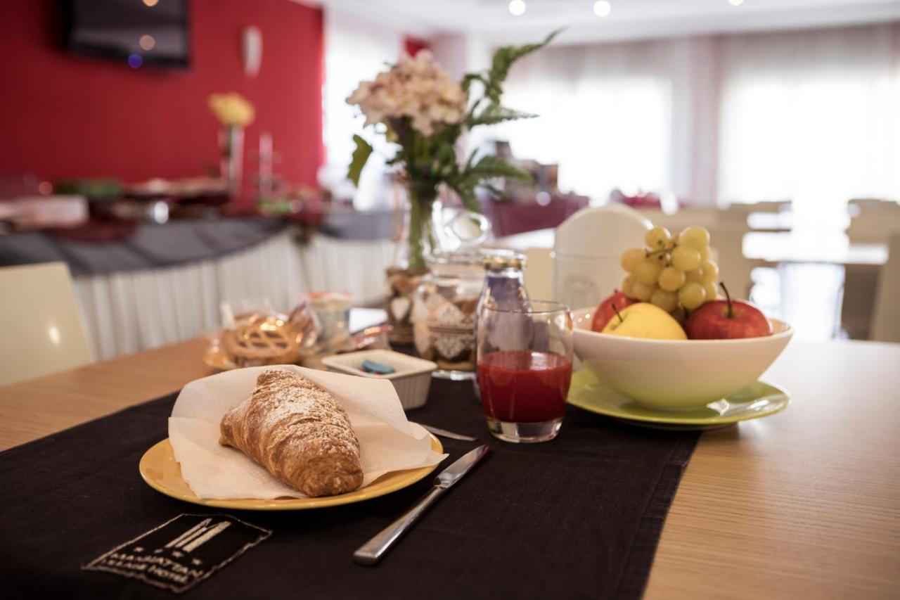 Manhattan Village Hotel Sulmona Eksteriør billede